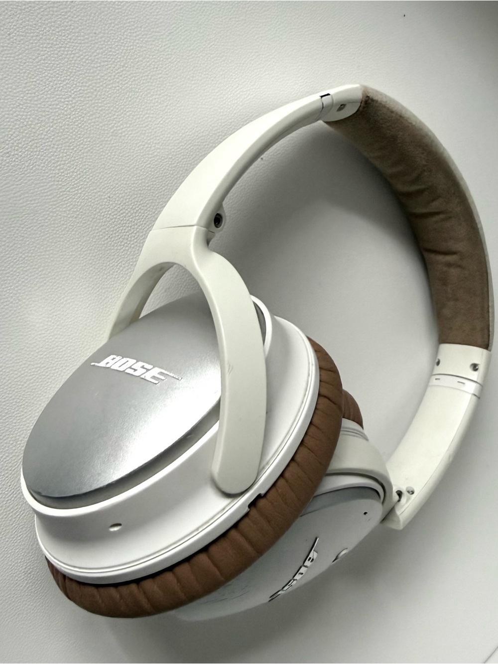 Bose QuietComfort 25 Beige Wired Noise Cancelling Headphones + Case $300 vintage